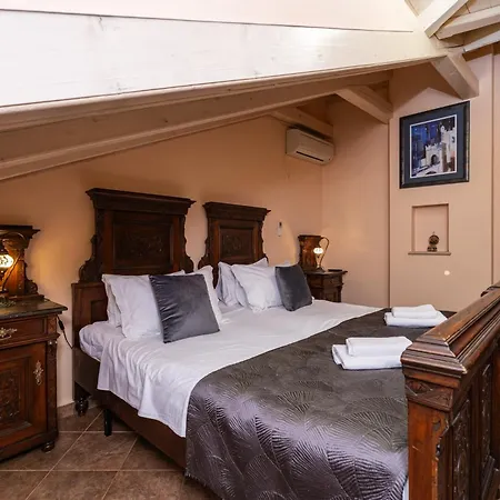 Antaeus Residence *